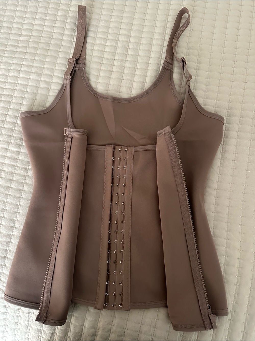Shapewear - Picture 2 of 4